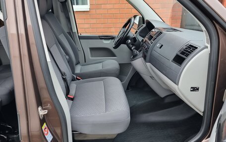 Volkswagen Caravelle T5, 2014 год, 2 100 000 рублей, 13 фотография