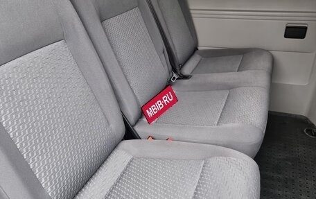 Volkswagen Caravelle T5, 2014 год, 2 100 000 рублей, 12 фотография