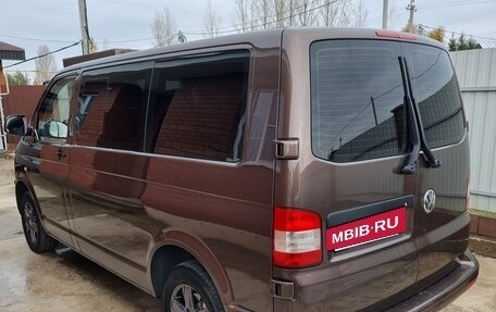 Volkswagen Caravelle T5, 2014 год, 2 100 000 рублей, 4 фотография