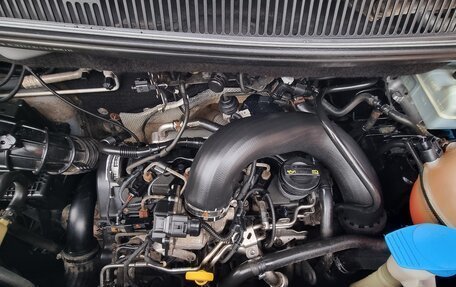 Volkswagen Caravelle T5, 2014 год, 2 100 000 рублей, 23 фотография