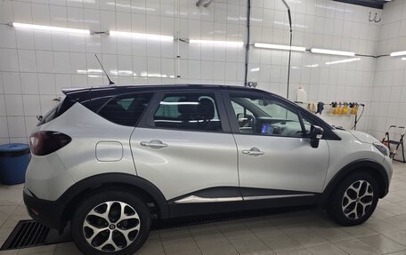 Renault Kaptur I рестайлинг, 2018 год, 1 950 000 рублей, 3 фотография