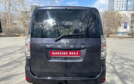 Toyota Voxy II, 2009 год, 1 365 000 рублей, 5 фотография