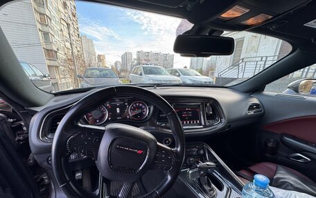 Dodge Challenger III рестайлинг 2, 2019 год, 3 500 000 рублей, 3 фотография