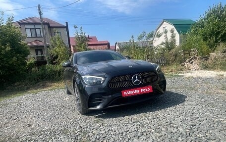 Mercedes-Benz E-Класс, 2021 год, 4 550 000 рублей, 1 фотография