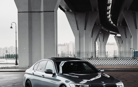 BMW 5 серия, 2018 год, 3 300 000 рублей, 11 фотография