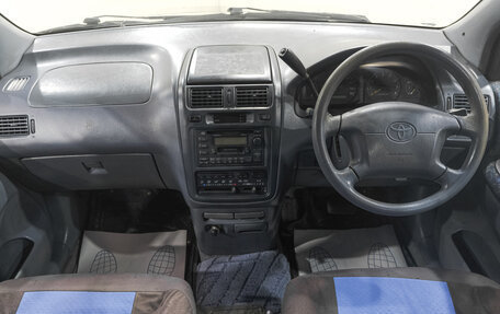 Toyota Ipsum II, 1997 год, 579 000 рублей, 12 фотография