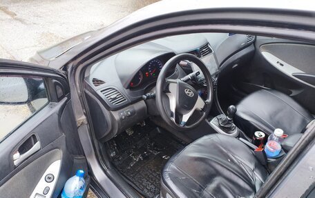 Hyundai Solaris II рестайлинг, 2012 год, 395 000 рублей, 9 фотография