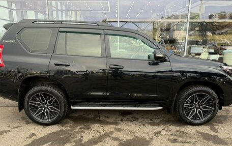 Toyota Land Cruiser Prado 150 рестайлинг 2, 2013 год, 3 070 000 рублей, 5 фотография