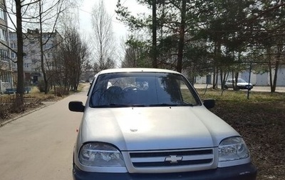 Chevrolet Niva I рестайлинг, 2005 год, 195 000 рублей, 1 фотография