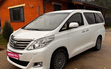 Toyota Alphard III, 2012 год, 3 000 000 рублей, 2 фотография