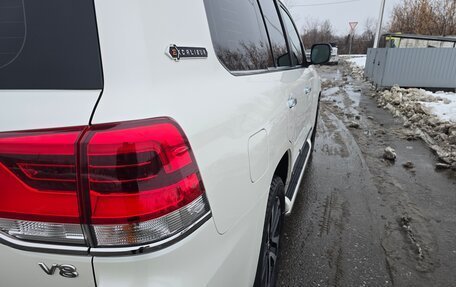 Toyota Land Cruiser 200, 2018 год, 7 950 000 рублей, 11 фотография