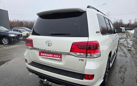 Toyota Land Cruiser 200, 2018 год, 7 950 000 рублей, 8 фотография