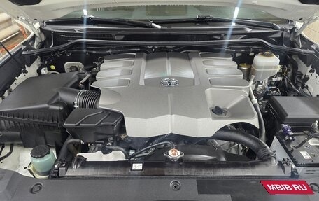 Toyota Land Cruiser 200, 2018 год, 7 950 000 рублей, 6 фотография
