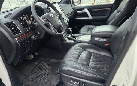 Toyota Land Cruiser 200, 2018 год, 7 950 000 рублей, 13 фотография