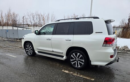 Toyota Land Cruiser 200, 2018 год, 7 950 000 рублей, 18 фотография