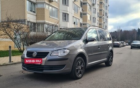 Volkswagen Touran III, 2008 год, 765 000 рублей, 3 фотография