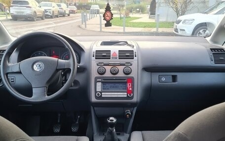 Volkswagen Touran III, 2008 год, 765 000 рублей, 10 фотография