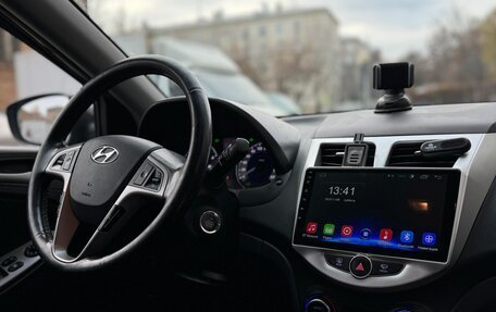 Hyundai Solaris II рестайлинг, 2016 год, 1 090 000 рублей, 5 фотография