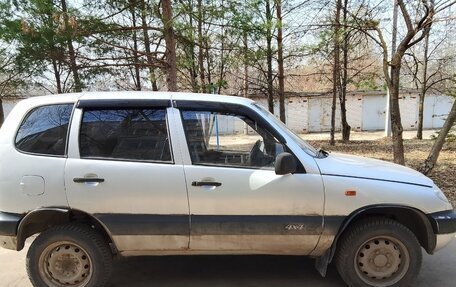 Chevrolet Niva I рестайлинг, 2005 год, 195 000 рублей, 2 фотография