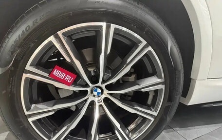 BMW X5, 2022 год, 5 900 000 рублей, 5 фотография