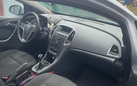 Opel Astra J, 2011 год, 725 000 рублей, 5 фотография