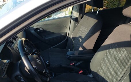 Volkswagen Polo VI (EU Market), 2015 год, 950 000 рублей, 7 фотография