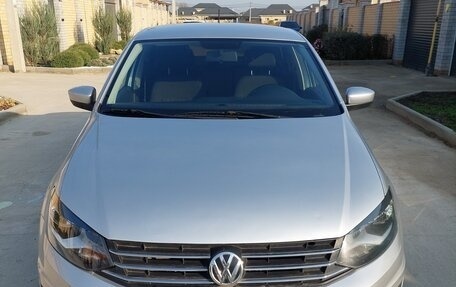 Volkswagen Polo VI (EU Market), 2015 год, 950 000 рублей, 2 фотография