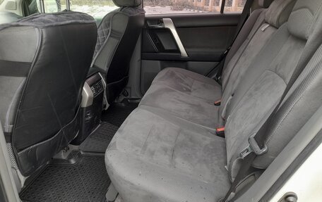 Toyota Land Cruiser Prado 150 рестайлинг 2, 2012 год, 1 750 000 рублей, 5 фотография