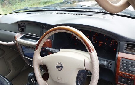 Nissan Safari IV, 2005 год, 2 950 000 рублей, 9 фотография