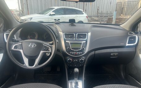 Hyundai Solaris II рестайлинг, 2011 год, 830 000 рублей, 5 фотография