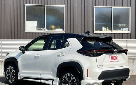 Toyota Yaris Cross, 2022 год, 1 550 035 рублей, 3 фотография