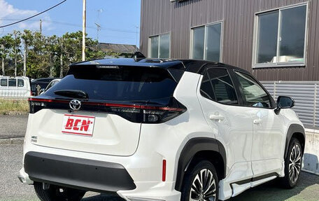 Toyota Yaris Cross, 2022 год, 1 550 035 рублей, 5 фотография