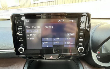 Toyota Yaris Cross, 2022 год, 1 550 035 рублей, 19 фотография