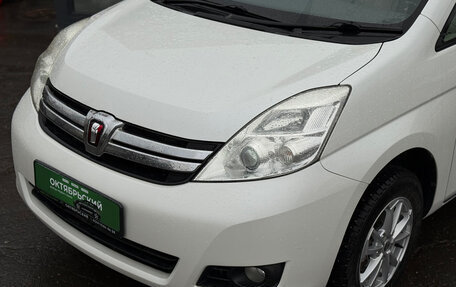 Toyota ISis I, 2012 год, 1 399 000 рублей, 4 фотография