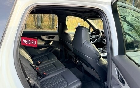 Audi SQ7, 2024 год, 15 000 000 рублей, 14 фотография