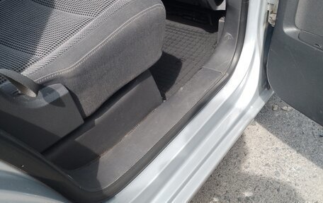 Volkswagen Touran III, 2004 год, 577 000 рублей, 10 фотография