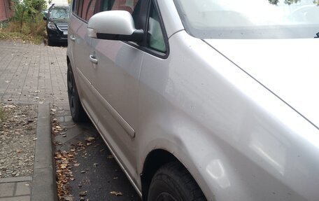 Volkswagen Touran III, 2004 год, 577 000 рублей, 17 фотография