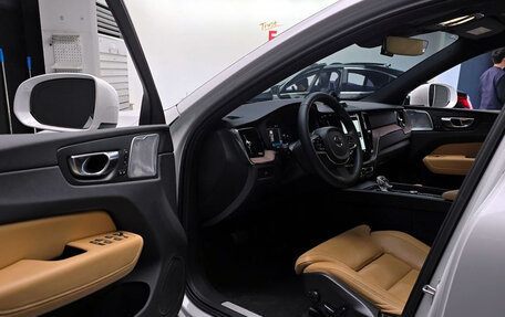 Volvo XC60 II, 2022 год, 3 860 000 рублей, 10 фотография