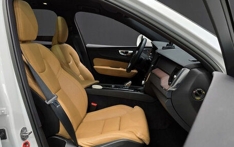 Volvo XC60 II, 2022 год, 3 860 000 рублей, 11 фотография