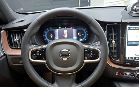 Volvo XC60 II, 2022 год, 3 860 000 рублей, 13 фотография