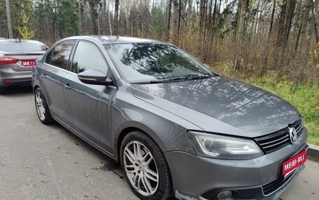 Volkswagen Jetta VI, 2012 год, 700 000 рублей, 1 фотография