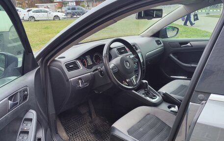 Volkswagen Jetta VI, 2012 год, 700 000 рублей, 15 фотография