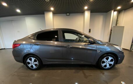 Hyundai Solaris II рестайлинг, 2013 год, 860 000 рублей, 2 фотография