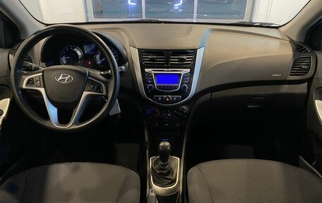 Hyundai Solaris II рестайлинг, 2013 год, 860 000 рублей, 9 фотография
