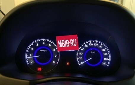 Hyundai Solaris II рестайлинг, 2013 год, 860 000 рублей, 11 фотография