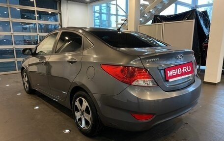 Hyundai Solaris II рестайлинг, 2013 год, 860 000 рублей, 5 фотография