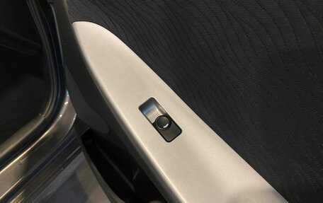 Hyundai Solaris II рестайлинг, 2013 год, 860 000 рублей, 28 фотография