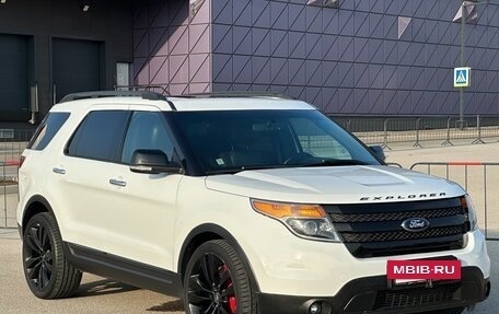 Ford Explorer VI, 2014 год, 1 997 000 рублей, 3 фотография