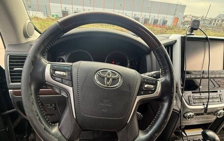 Toyota Land Cruiser 200, 2016 год, 4 185 000 рублей, 17 фотография