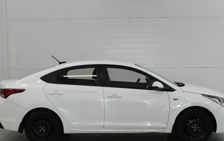 Hyundai Solaris II рестайлинг, 2017 год, 1 220 000 рублей, 2 фотография